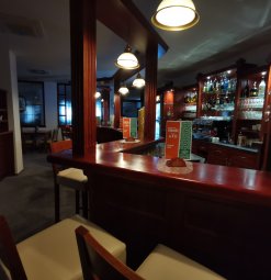 Bar a kavárna